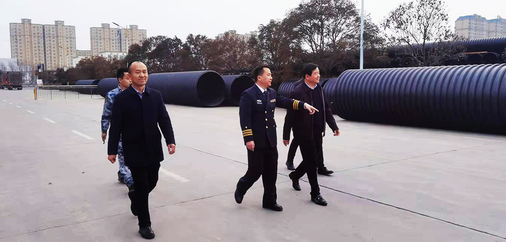 縣武裝部部長(zhǎng)周文軍蒞臨山東輝瑞參觀指導(dǎo)