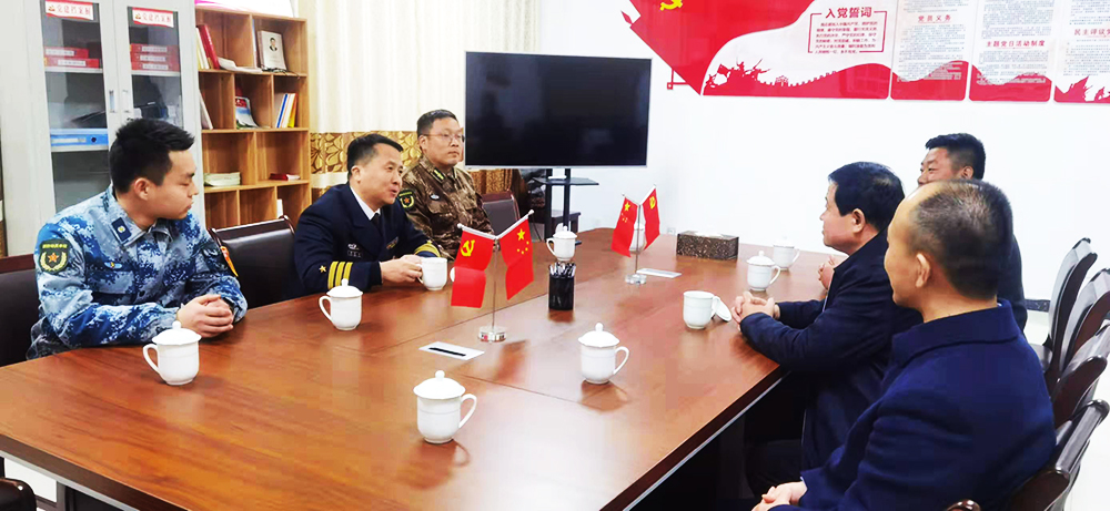 縣武裝部部長(zhǎng)周文軍蒞臨山東輝瑞參觀指導(dǎo)