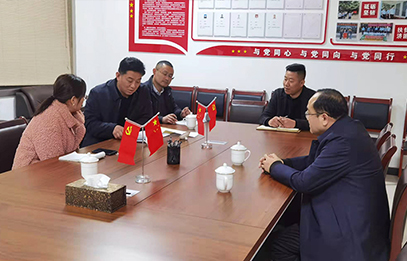 縣委常委、副縣長李兆勝，縣科技局局長程樹民一行蒞臨公司指導(dǎo)企業(yè)科技創(chuàng)新